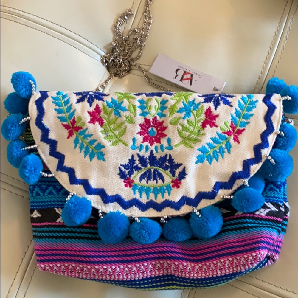 NWT POM POM CROSSBODY BAG ANERICA AND BEYOND